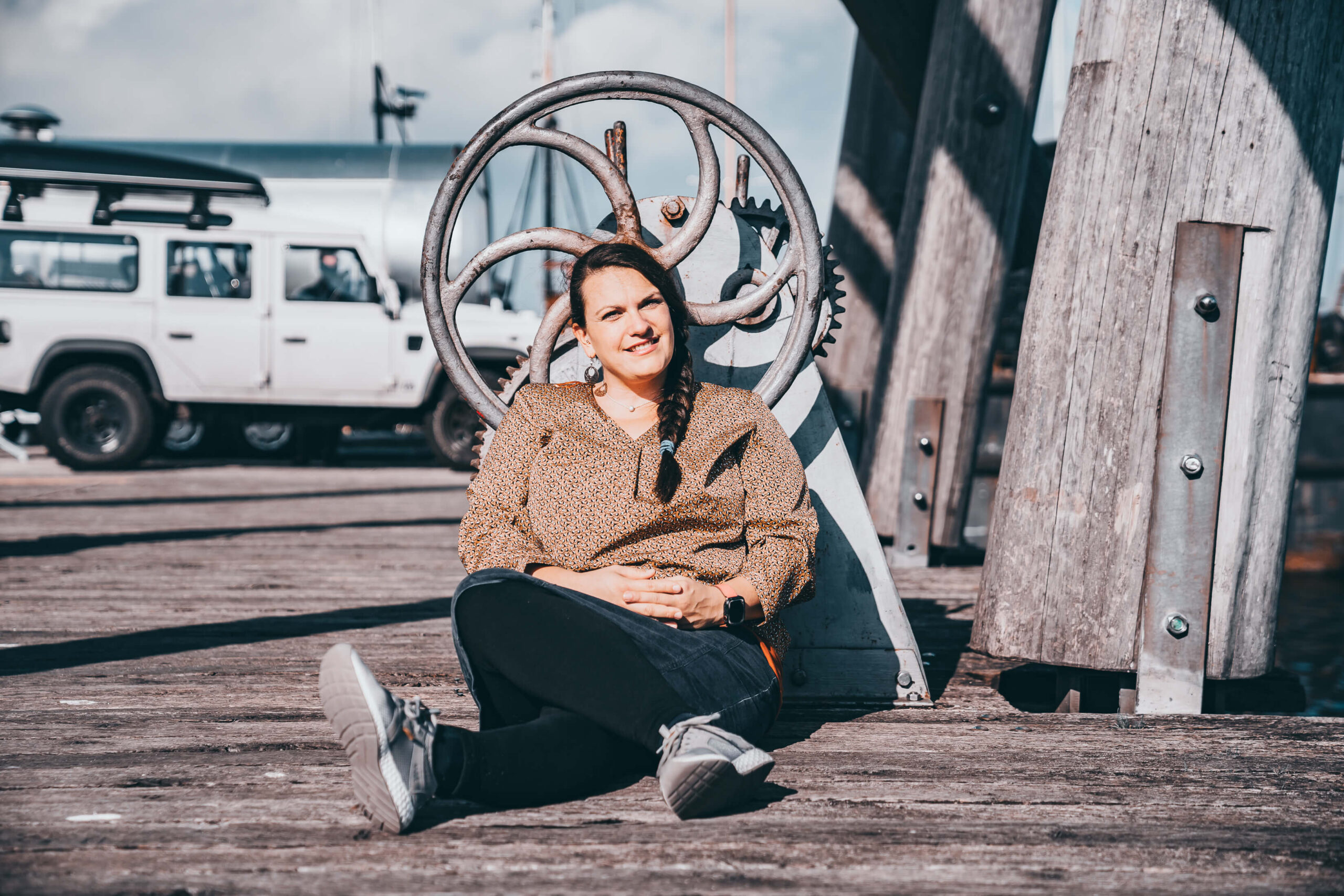 Dr. Lea Schulz am Hafen